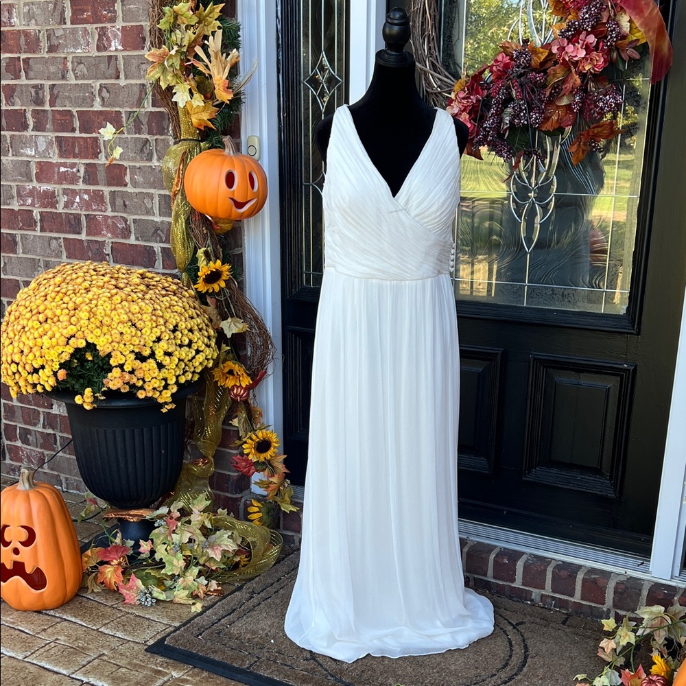 Jenny Yoo Ivory V-Neck Chiffon Wedding Dress